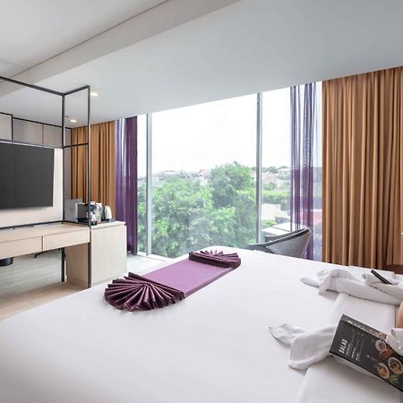 Grand Edge Hotel Semarang Extérieur photo