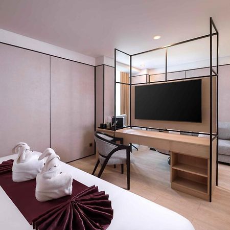 Grand Edge Hotel Semarang Extérieur photo
