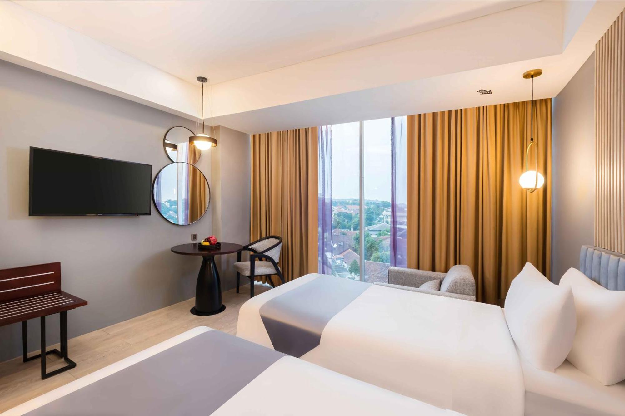 Grand Edge Hotel Semarang Extérieur photo