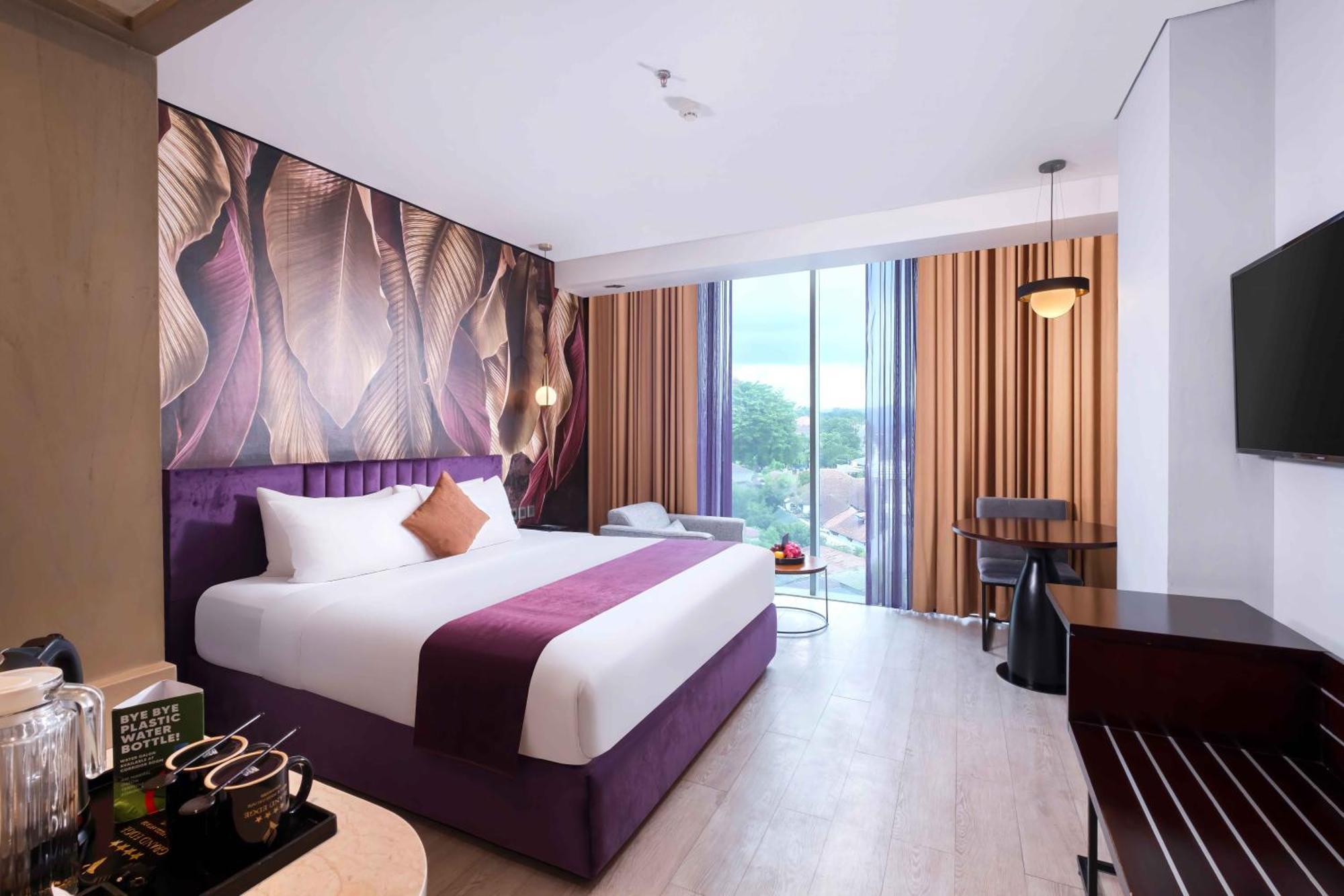 Grand Edge Hotel Semarang Extérieur photo
