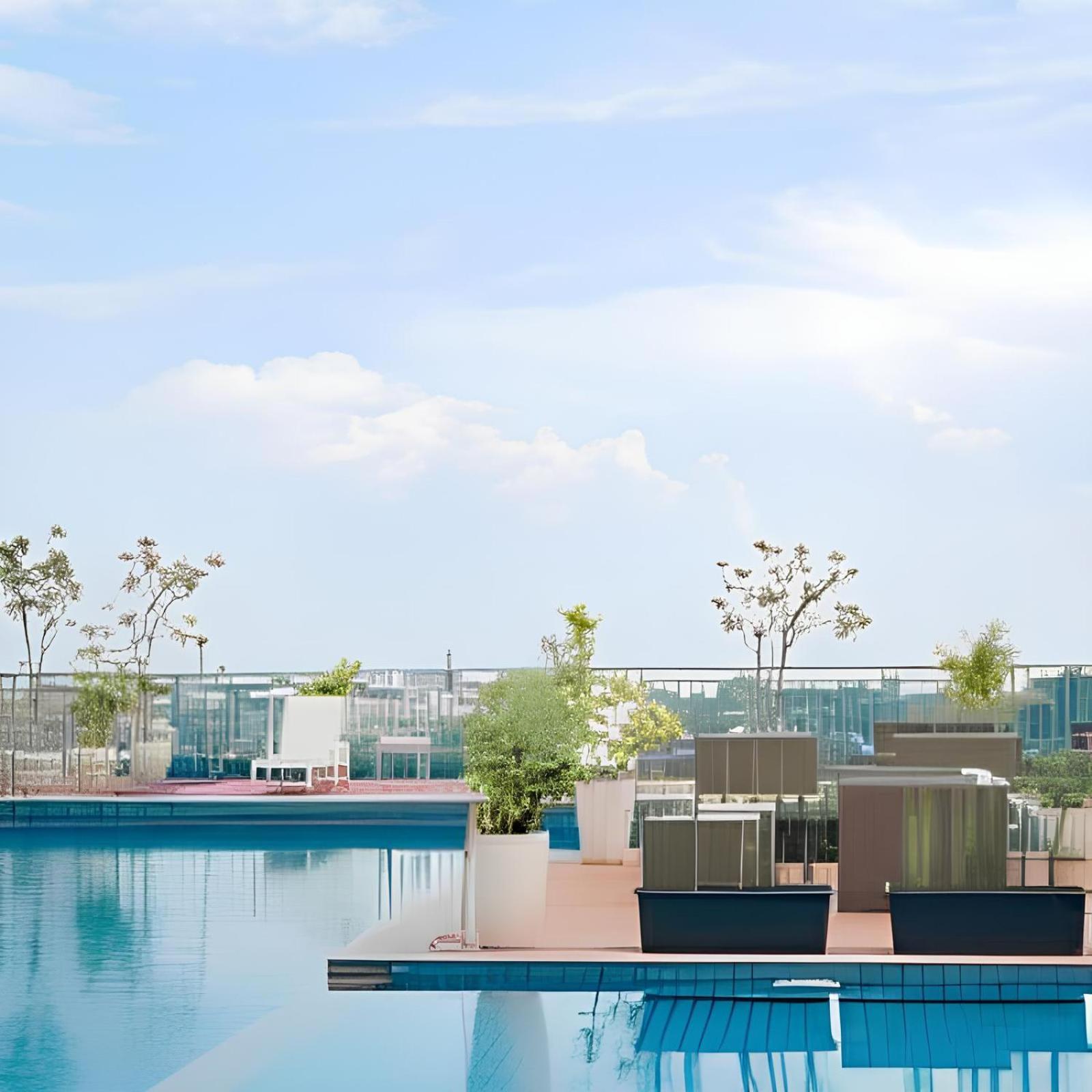 Grand Edge Hotel Semarang Extérieur photo